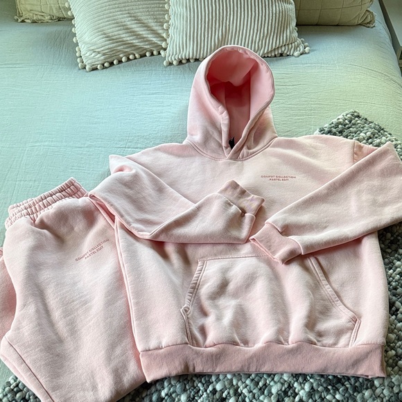 Comfrt Women's Pastel Collection Pink Hoodie and Joggers Set XL - Picture 1 of 5